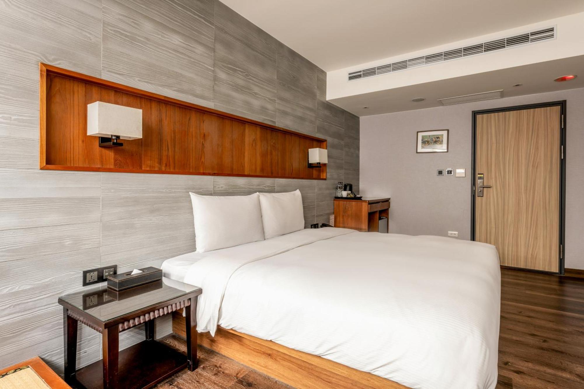 Suye Hotel Taichung Eksteriør bilde